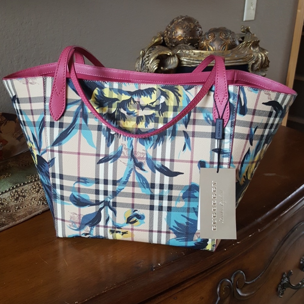 Burberry Canterbury Tote - Picture 1 of 8